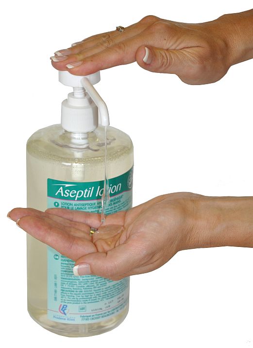 Dezinfekční mýdlo Aseptil uzdravuje vysušené a popraskané ruce